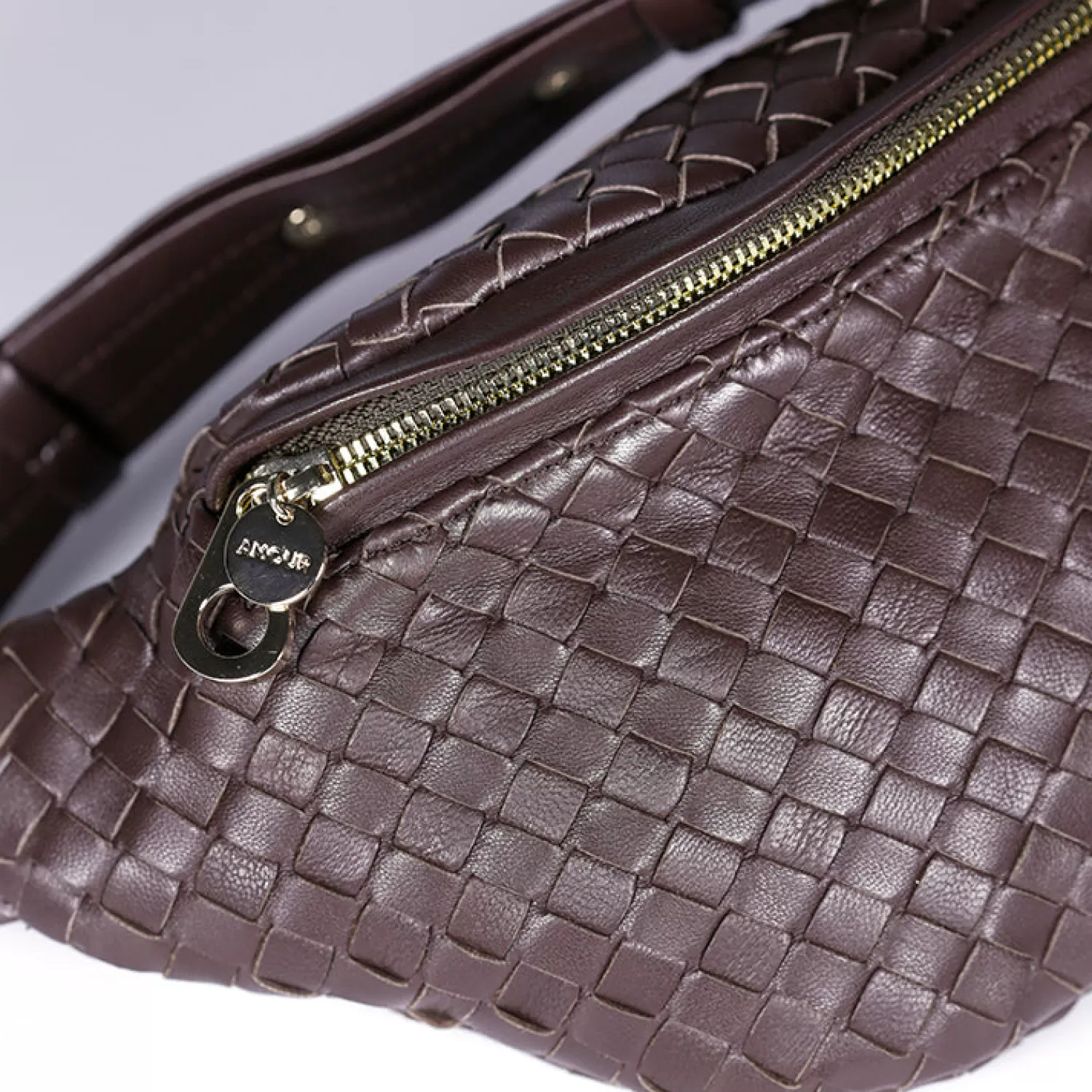 belt_bag_tress_brownie_2.webp Fashion Craie Studio Belt Bag Tressé Brownie Camel