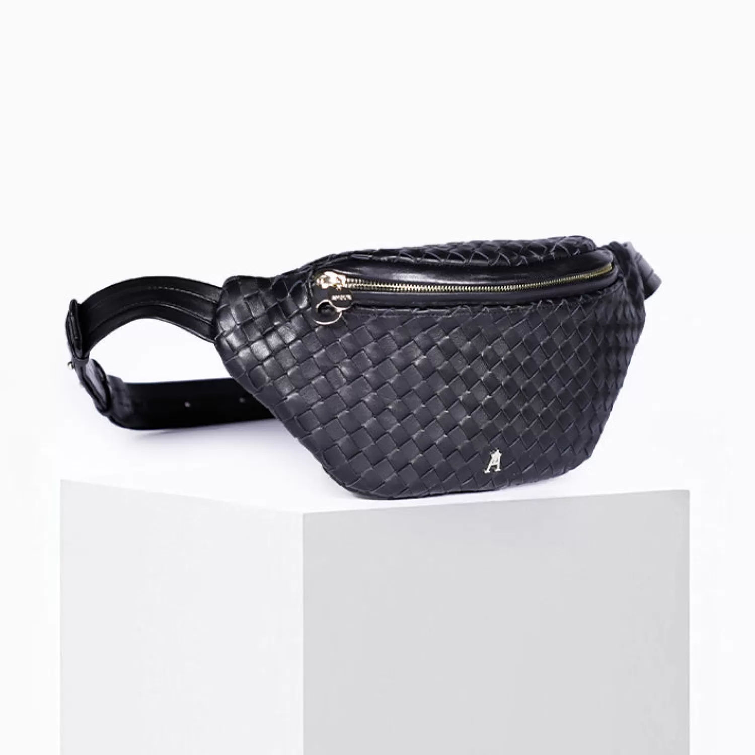 belt_bag_tress_noir_3.webp Flash Sale Craie Studio Belt Bag Tressé Noir