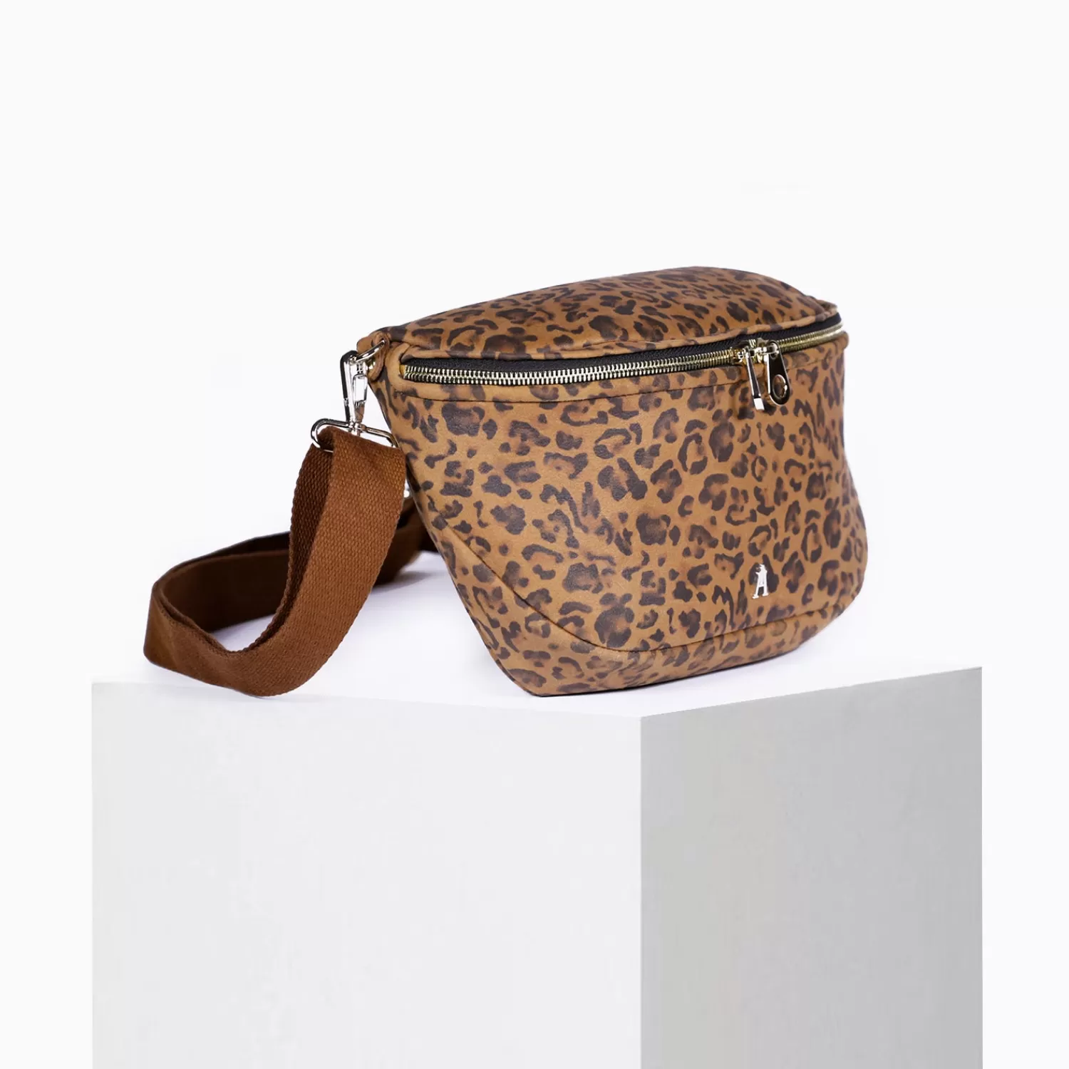 big_banane_lo_fauve_3.webp Cheap Craie Studio Big Banane Léo Fauve Camel