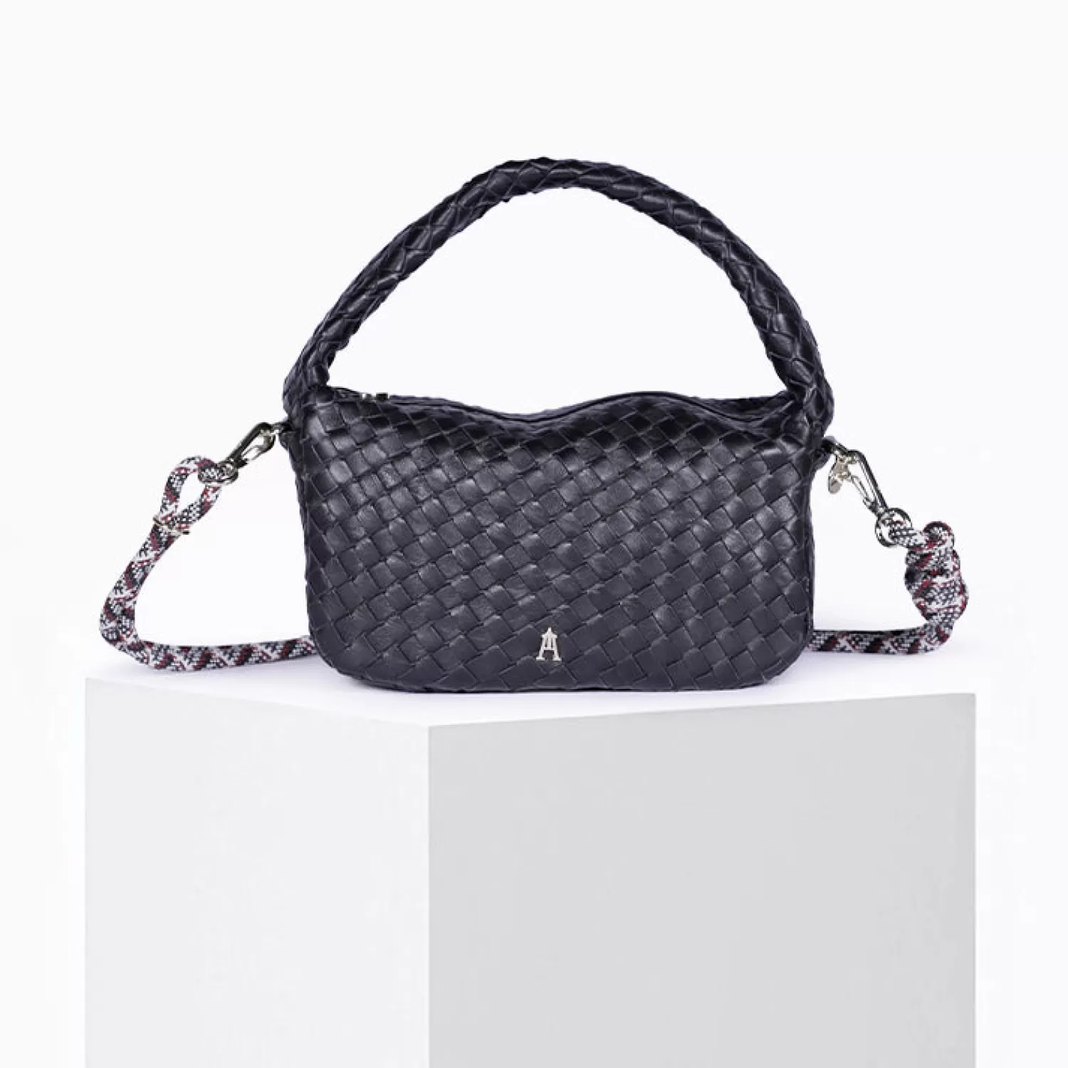 mini_ballon_tress_noir_4.webp Flash Sale Craie Studio Mini Ballon Tressé Noir