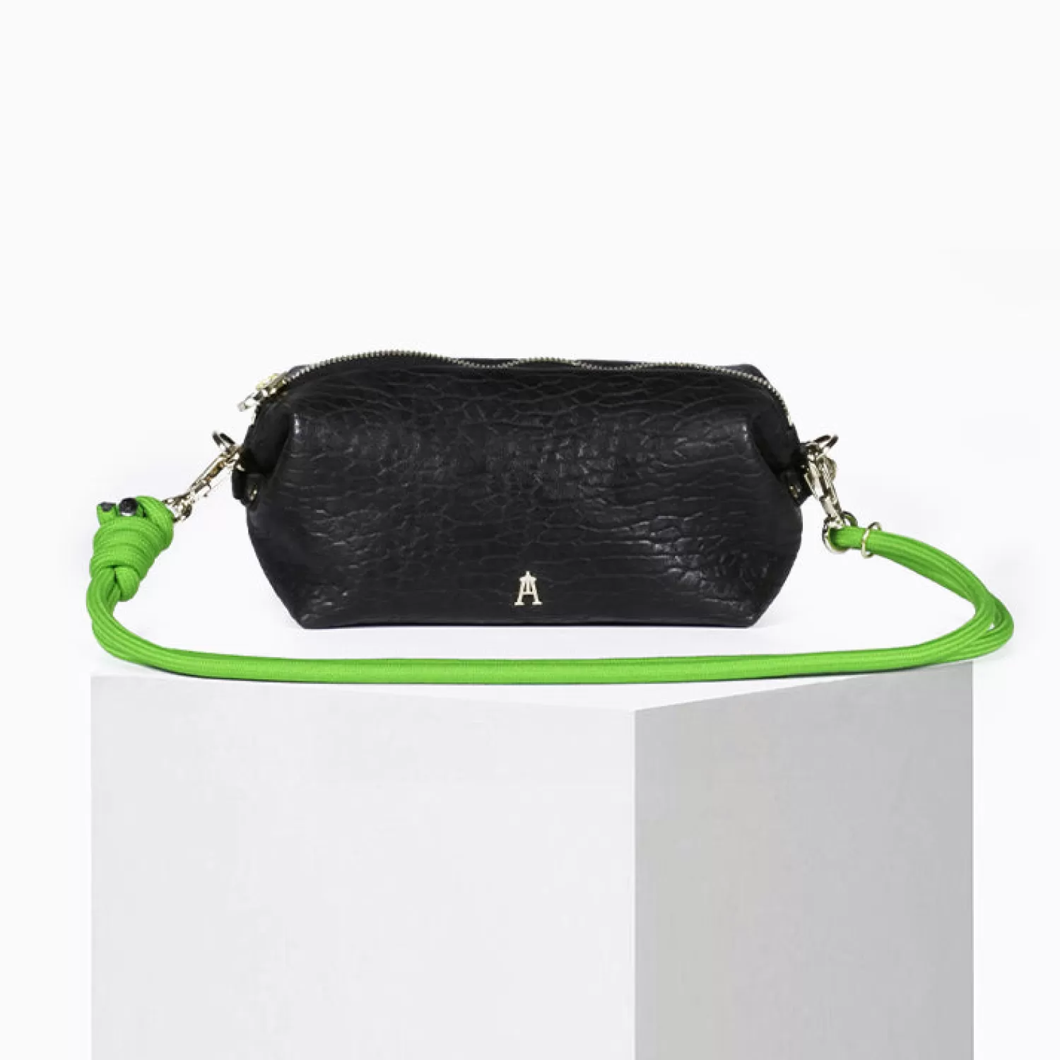 pochette_nuage_bubble_noir_3.webp Shop Craie Studio Pochette Nuage Bubble Noir