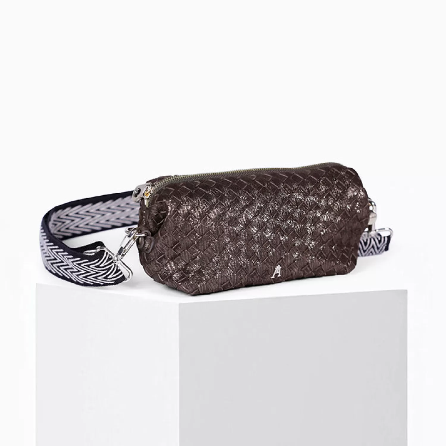 pochette_nuage_tress_moro_3.webp Flash Sale Craie Studio Pochette Nuage Tressé Moro Brun